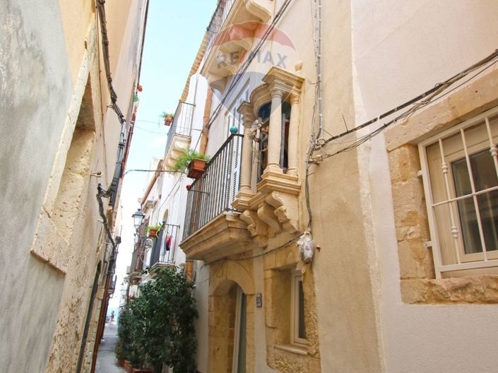 Image No.3-5 Bed House for sale