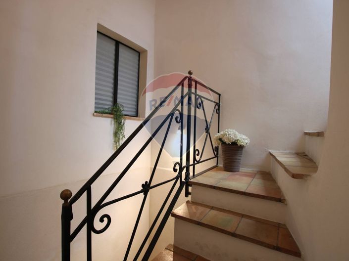 Image No.31-5 Bed House for sale