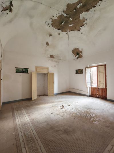 Image No.26-2 Bed Property for sale