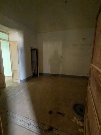 Image No.27-2 Bed Property for sale