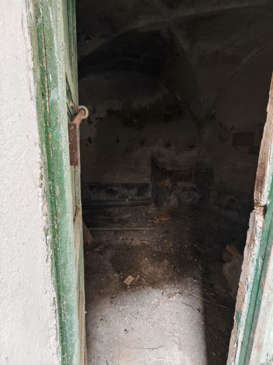 Image No.37-2 Bed Property for sale