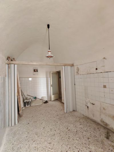 Image No.7-2 Bed House for sale