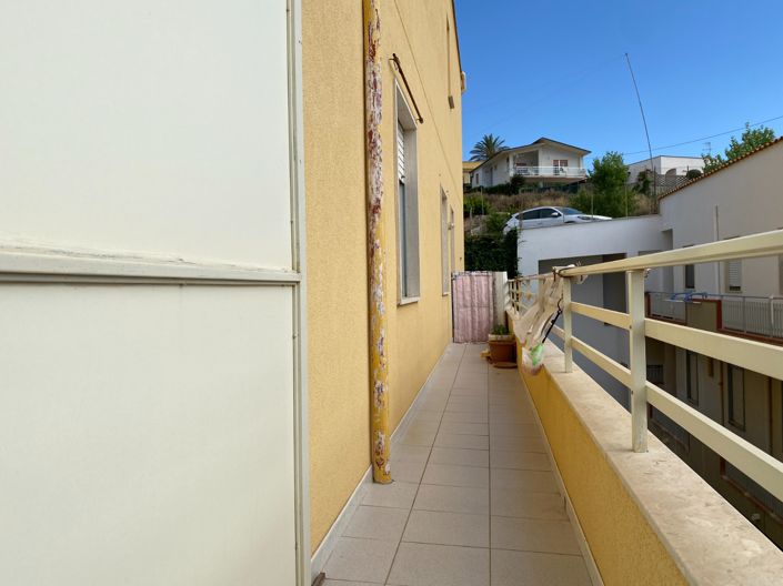 Image No.10-3 Bed Apartment for sale