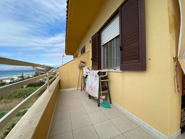 Image No.11-3 Bed Apartment for sale