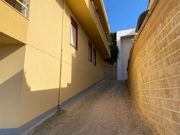 Image No.26-3 Bed Apartment for sale