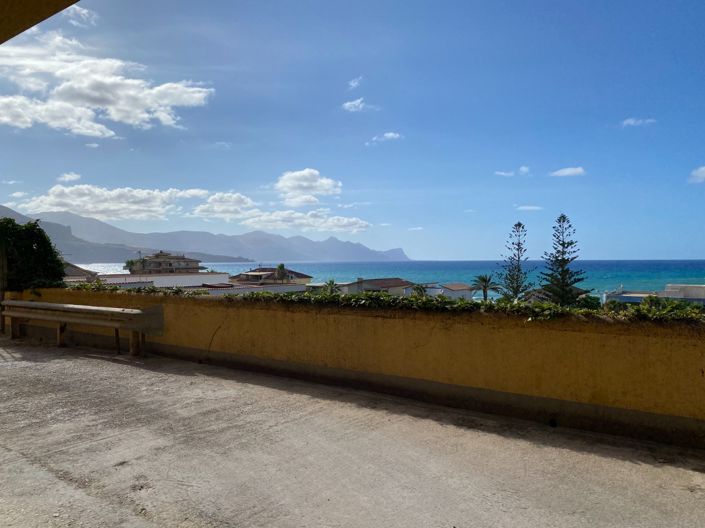 Image No.29-3 Bed Apartment for sale