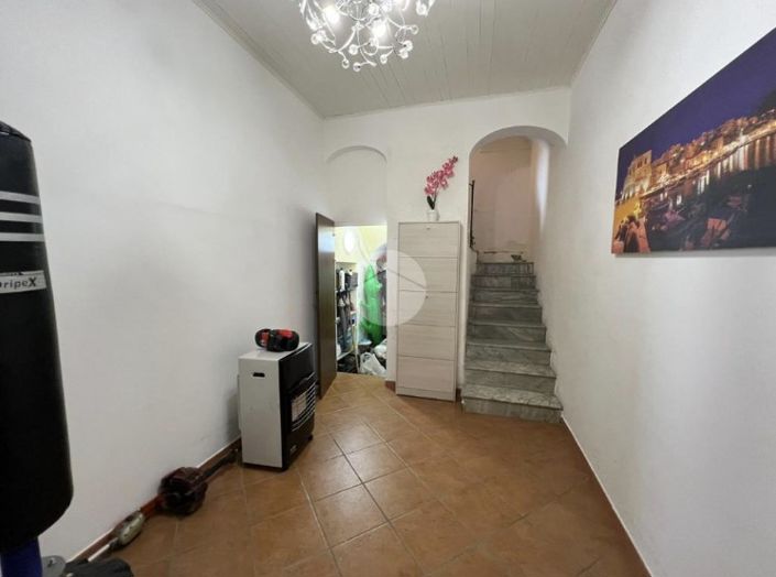 Image No.2-2 Bed House for sale