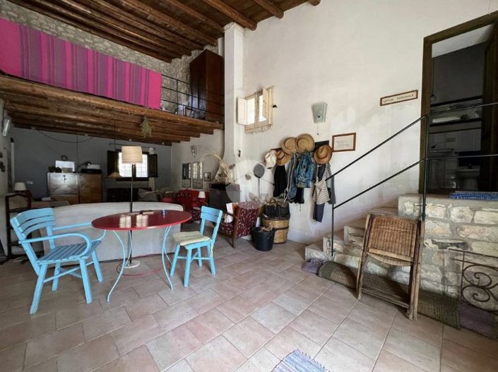 Image No.10-2 Bed House for sale