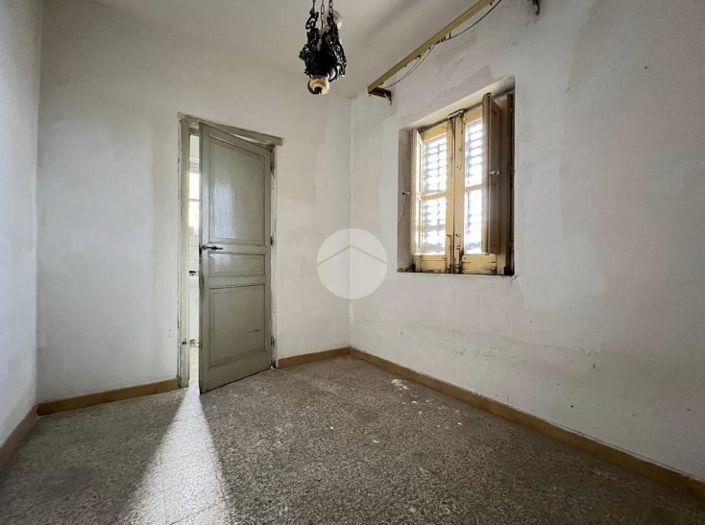 Image No.10-3 Bed Apartment for sale