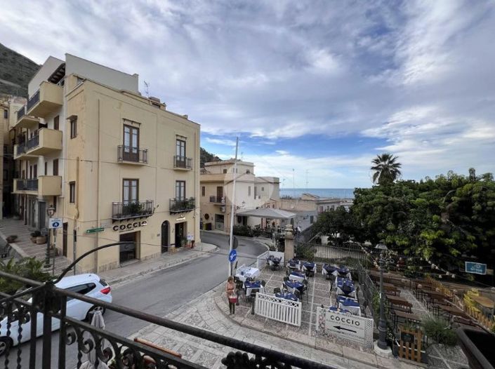 Image No.15-3 Bed Apartment for sale