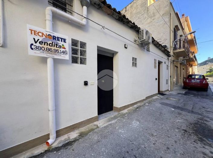 Image No.18-2 Bed Villa for sale