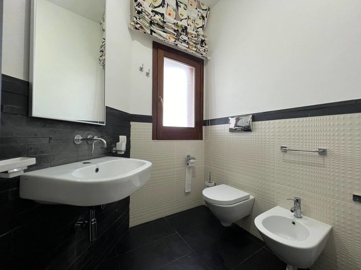 Image No.14-2 Bed Villa for sale