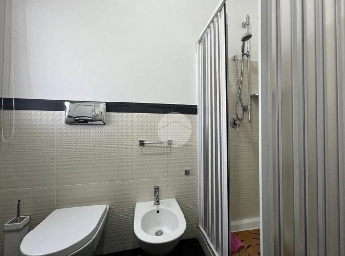 Image No.15-2 Bed Villa for sale