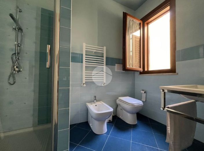 Image No.15-2 Bed Villa for sale