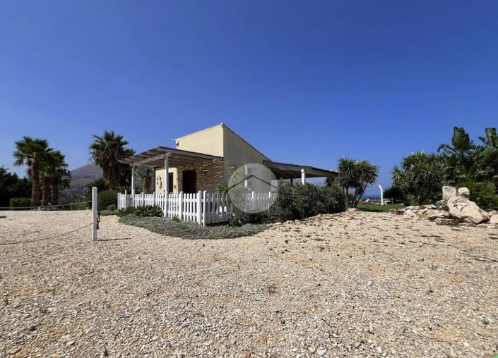 Image No.29-2 Bed Villa for sale