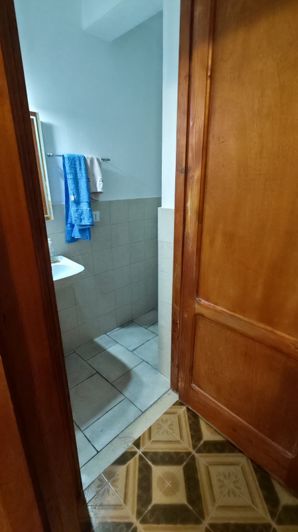 Image No.18-4 Bed House for sale