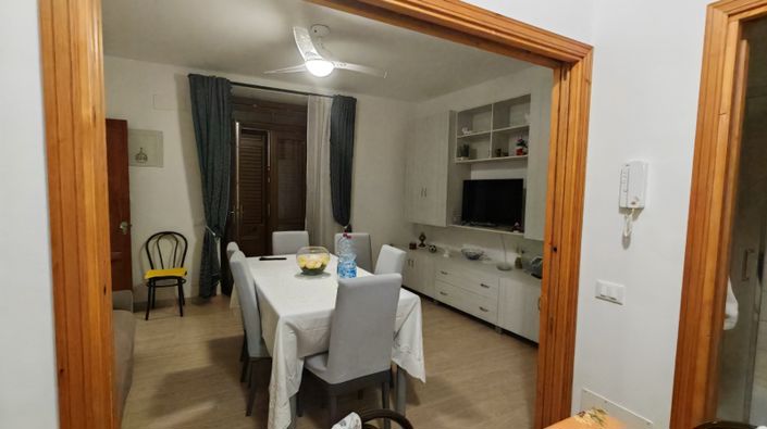 Image No.3-4 Bed House for sale