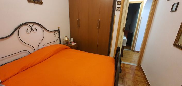 Image No.15-3 Bed Property for sale