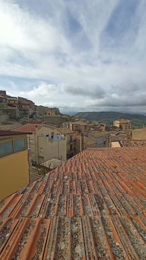 Image No.18-2 Bed House for sale