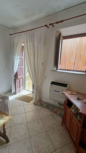 Image No.4-2 Bed House for sale