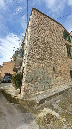 Image No.3-1 Bed House for sale