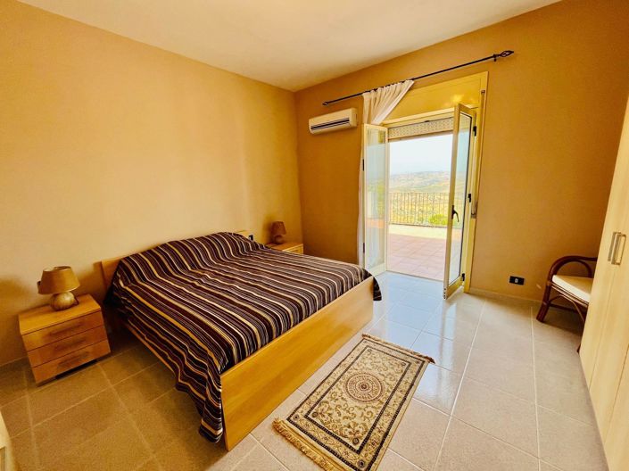 Image No.14-4 Bed Villa for sale