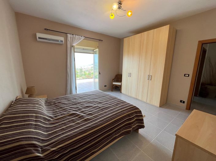 Image No.15-4 Bed Villa for sale