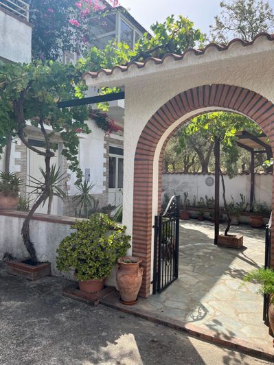 Image No.24-4 Bed Villa for sale