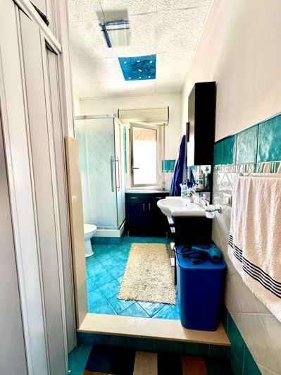 Image No.20-2 Bed Apartment for sale