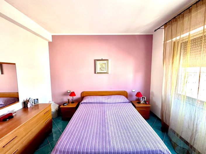 Image No.26-2 Bed Apartment for sale