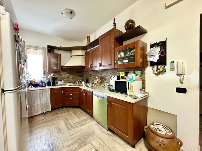 Image No.15-3 Bed Apartment for sale