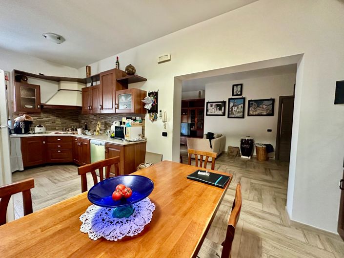 Image No.30-3 Bed Apartment for sale