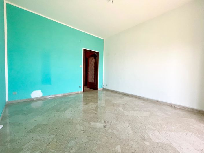 Image No.14-3 Bed Apartment for sale