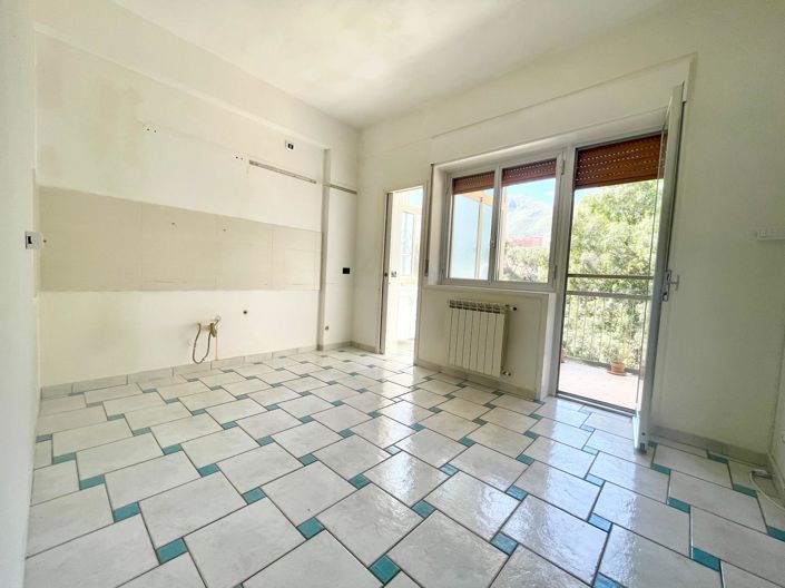 Image No.15-3 Bed Apartment for sale