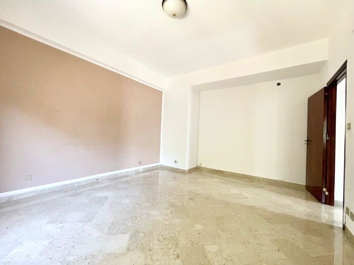 Image No.9-3 Bed Apartment for sale