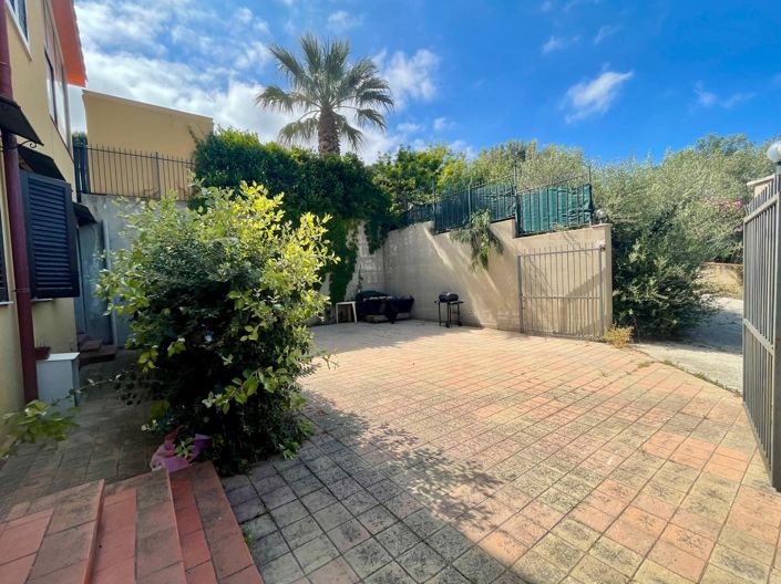 Image No.3-2 Bed Villa for sale