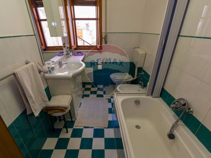 Image No.18-4 Bed Villa for sale