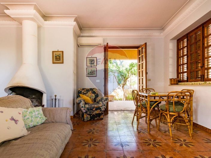 Image No.18-3 Bed Villa for sale