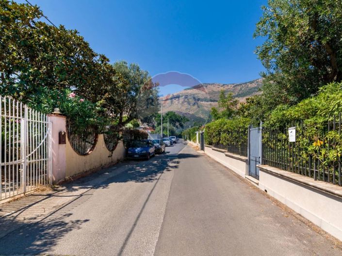 Image No.26-3 Bed Villa for sale