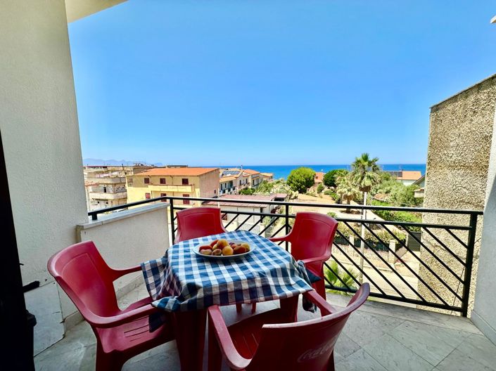 Image No.1-3 Bed Apartment for sale