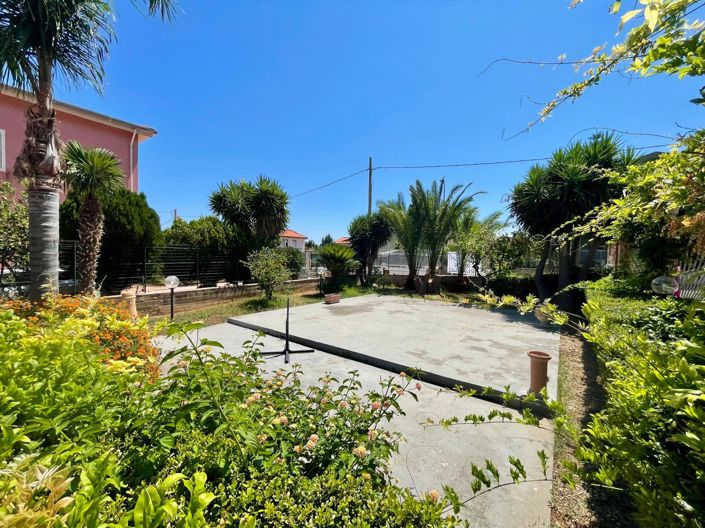 Image No.3-4 Bed Villa for sale