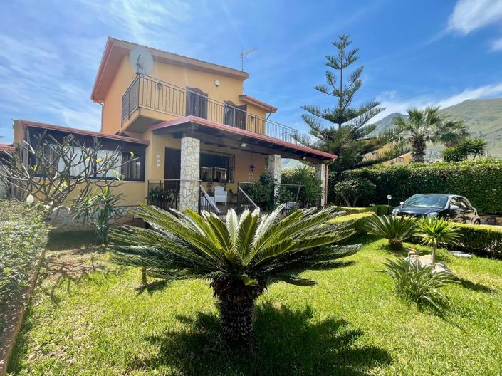 Image No.2-3 Bed Villa for sale