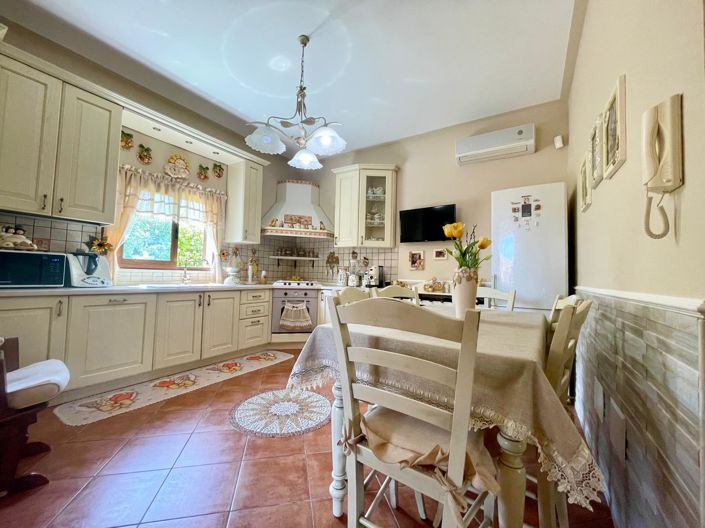 Image No.9-3 Bed Villa for sale