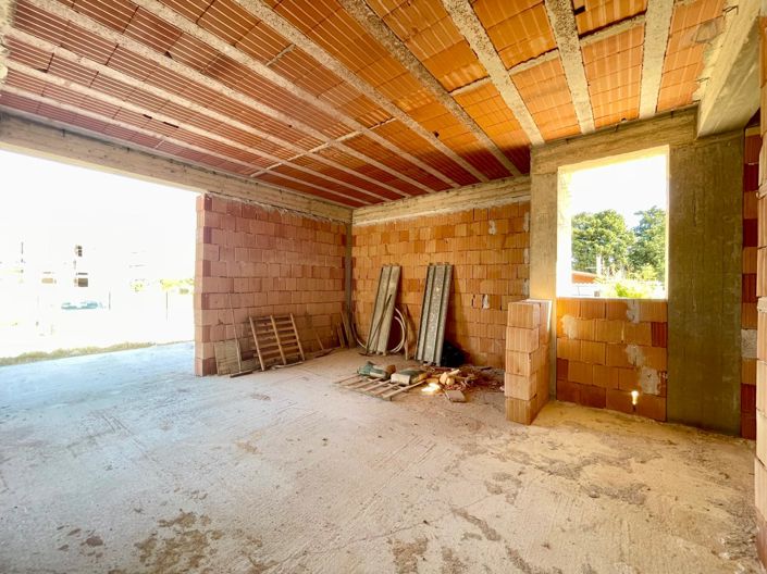 Image No.31-3 Bed Villa for sale