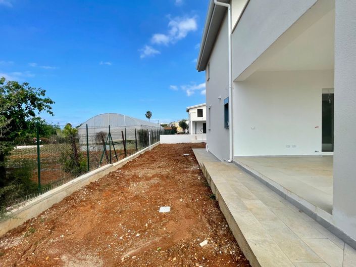 Image No.12-2 Bed Villa for sale