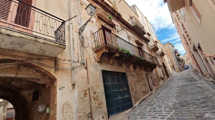 Image No.31-2 Bed House for sale