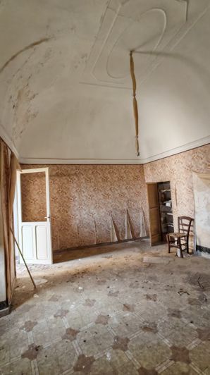 Image No.9-2 Bed House for sale