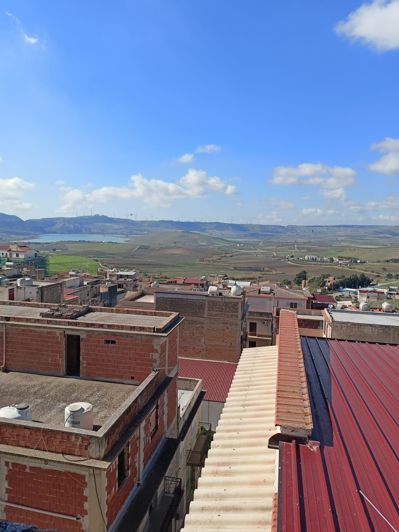 Image No.24-2 Bed House for sale