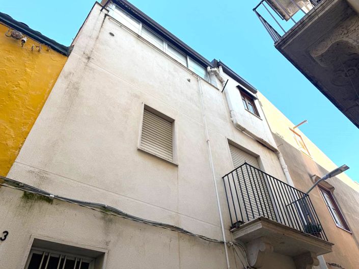 Image No.3-4 Bed House for sale