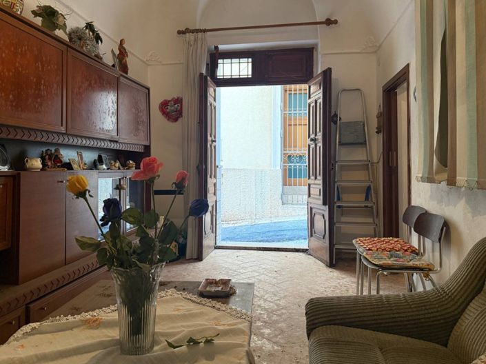 Image No.5-4 Bed House for sale